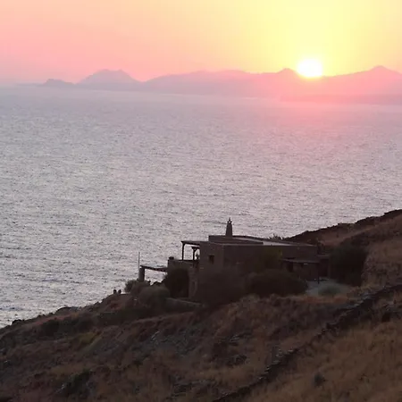 Chic Greek Hideaway, Your Stylish Retreat * Korissia (Kea)